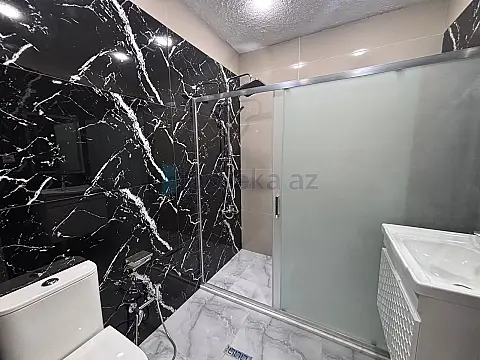 Satılır 4 otaqlı mənzil 150 m²