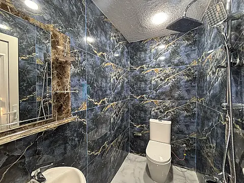 Satılır 4 otaqlı mənzil 150 m²