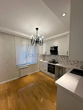 Satılır 3 otaqlı köhnə tikili 95 m²