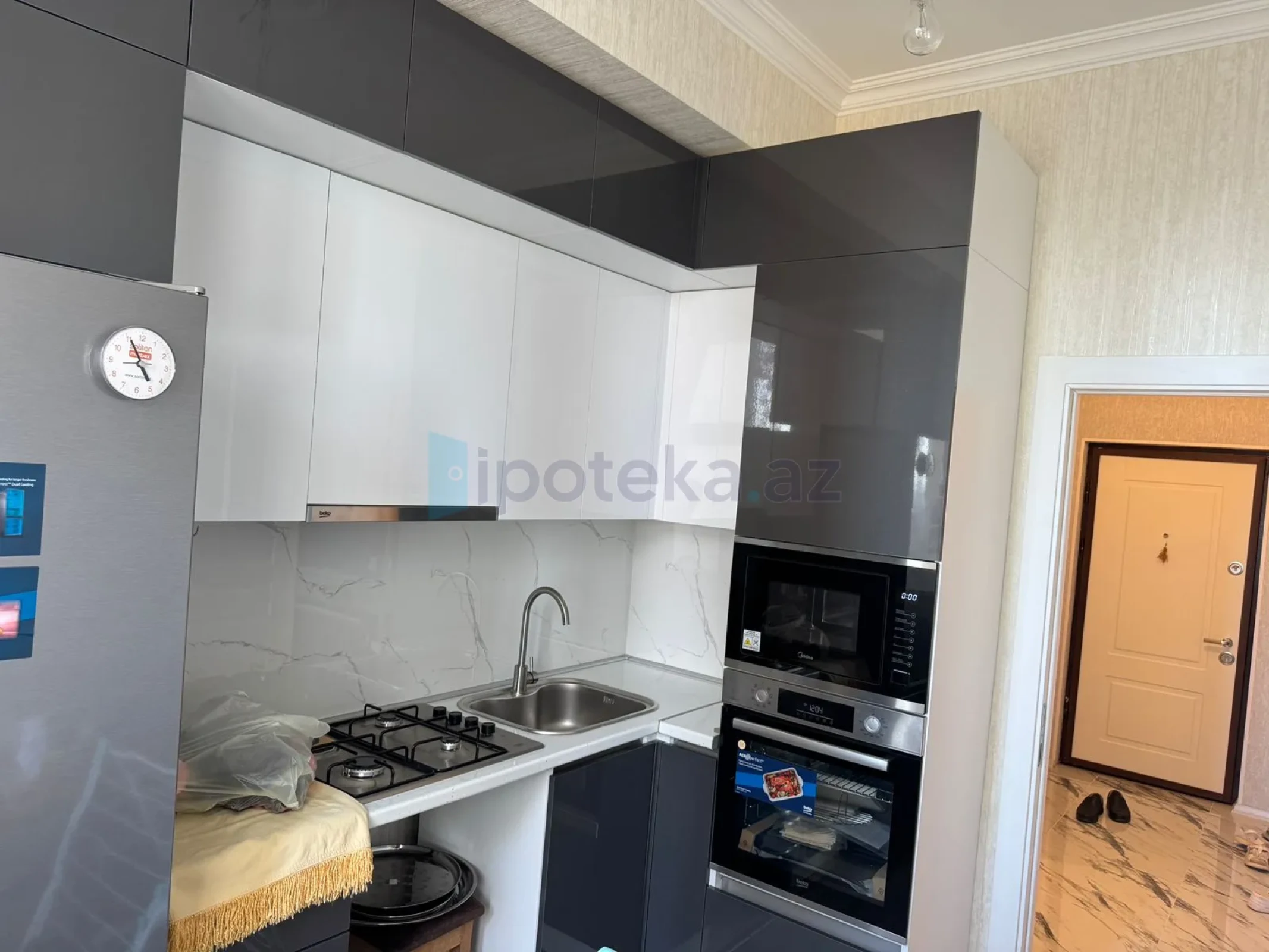 Satılır 2 otaqlı yeni tikili 64 m²