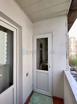 Satılır 4 otaqlı köhnə tikili 110 m²