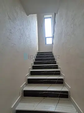 Satılır 5 otaqlı həyət evi 152 m²