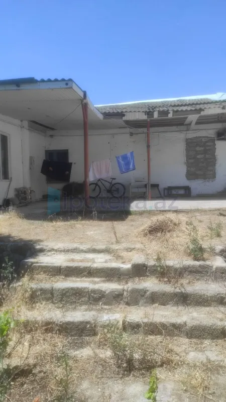 Satılır 4 otaqlı həyət evi 140 m²