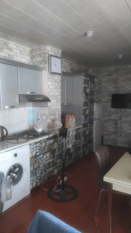 Satılır 4 otaqlı həyət evi 140 m²