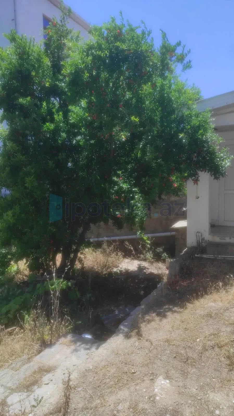 Satılır 4 otaqlı həyət evi 140 m²