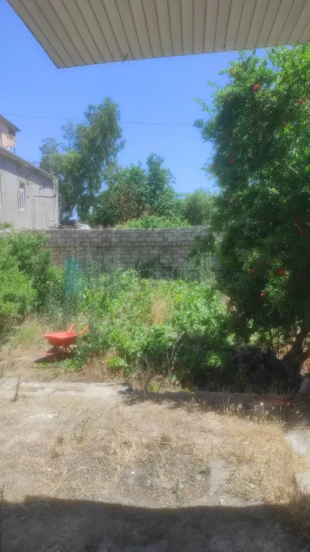 Satılır 4 otaqlı həyət evi 140 m²