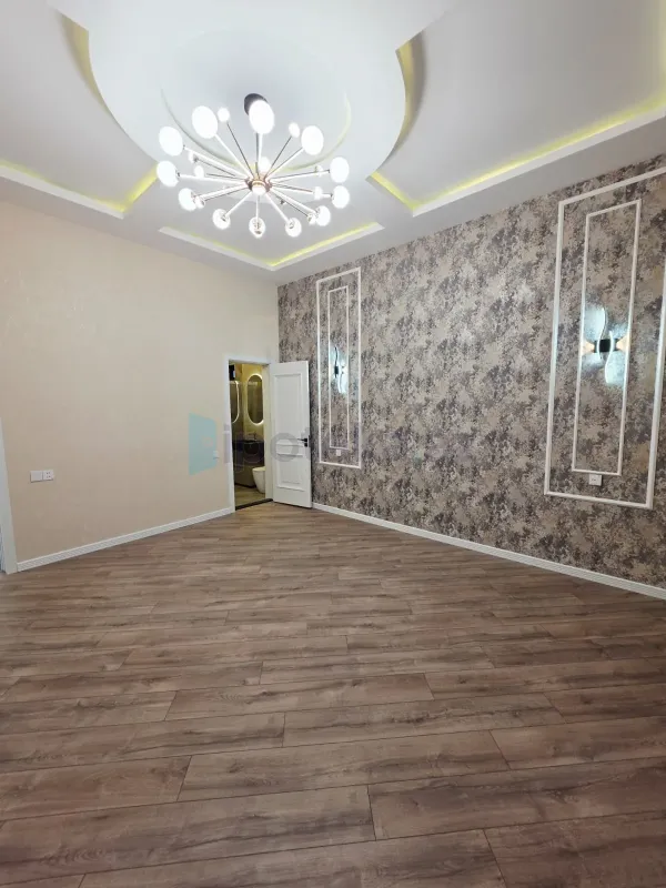 Satılır 5 otaqlı mənzil 240 m²