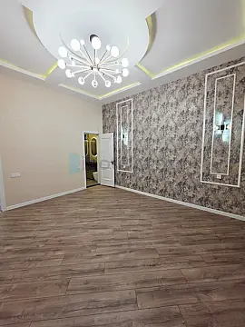 Satılır 5 otaqlı mənzil 240 m²