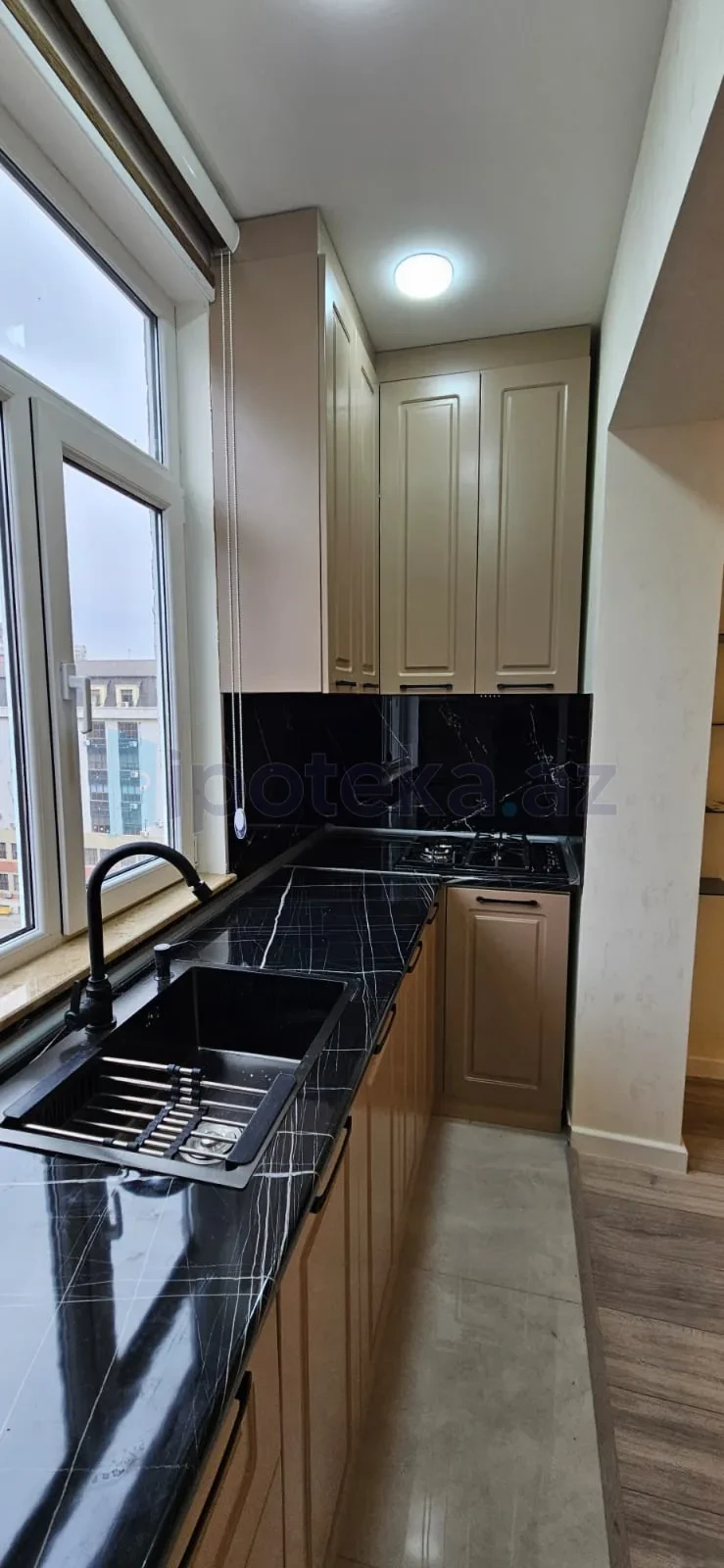Satılır 3 otaqlı köhnə tikili 75 m²