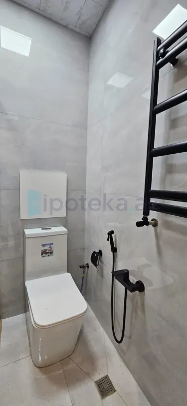Satılır 3 otaqlı köhnə tikili 75 m²