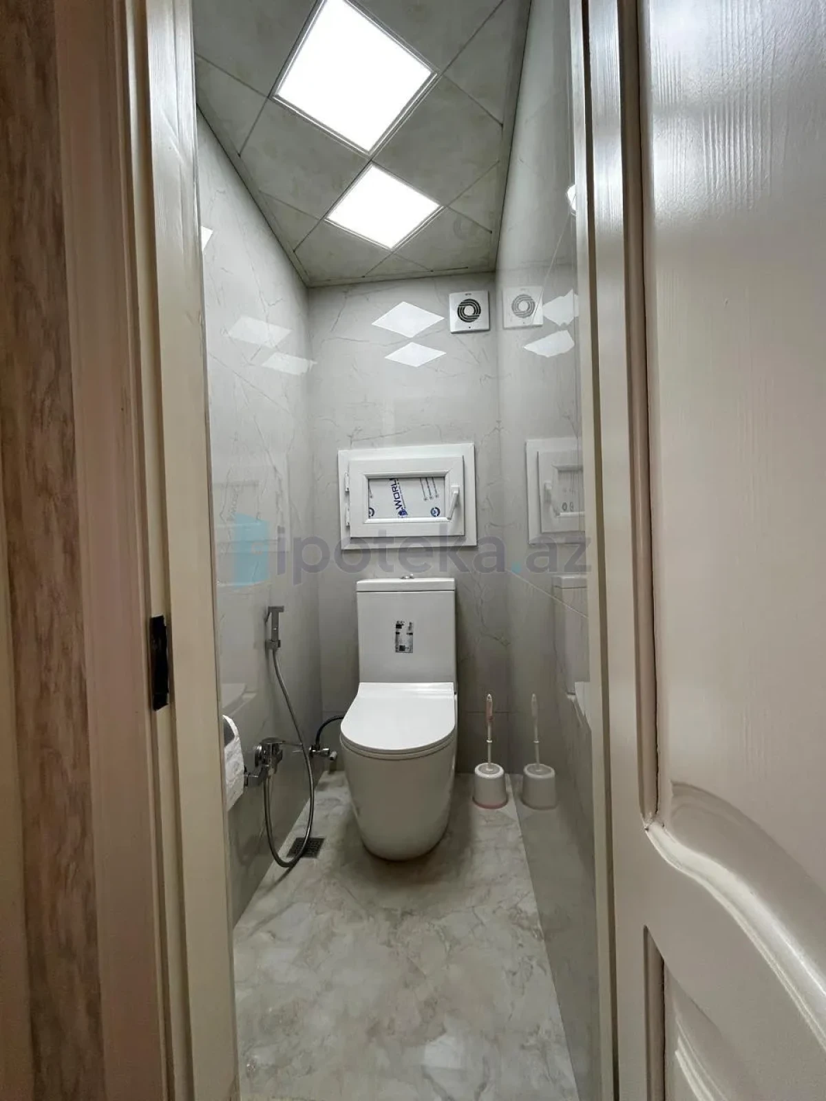 Satılır 3 otaqlı köhnə tikili 75 m²