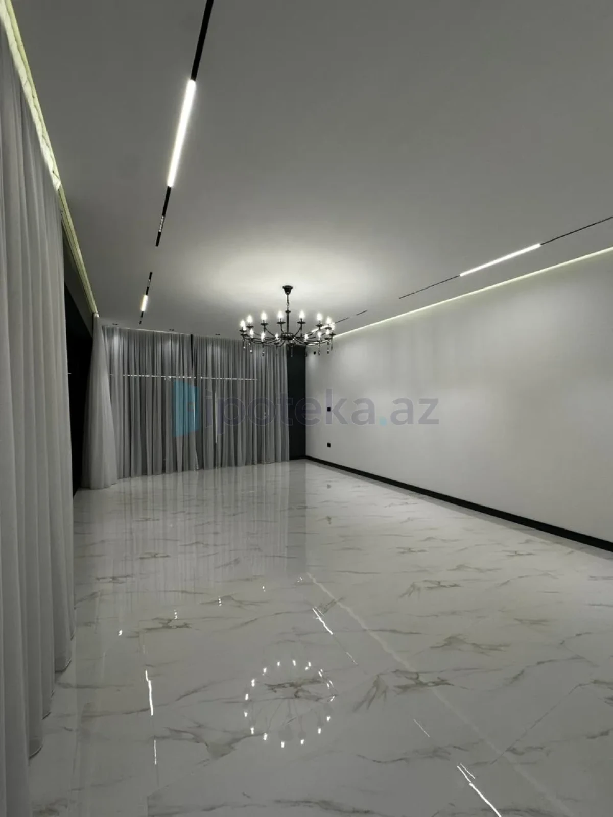 Satılır 5 otaqlı mənzil 250 m²