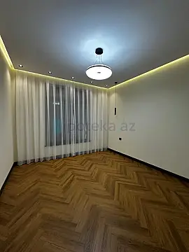 Satılır 5 otaqlı mənzil 250 m²