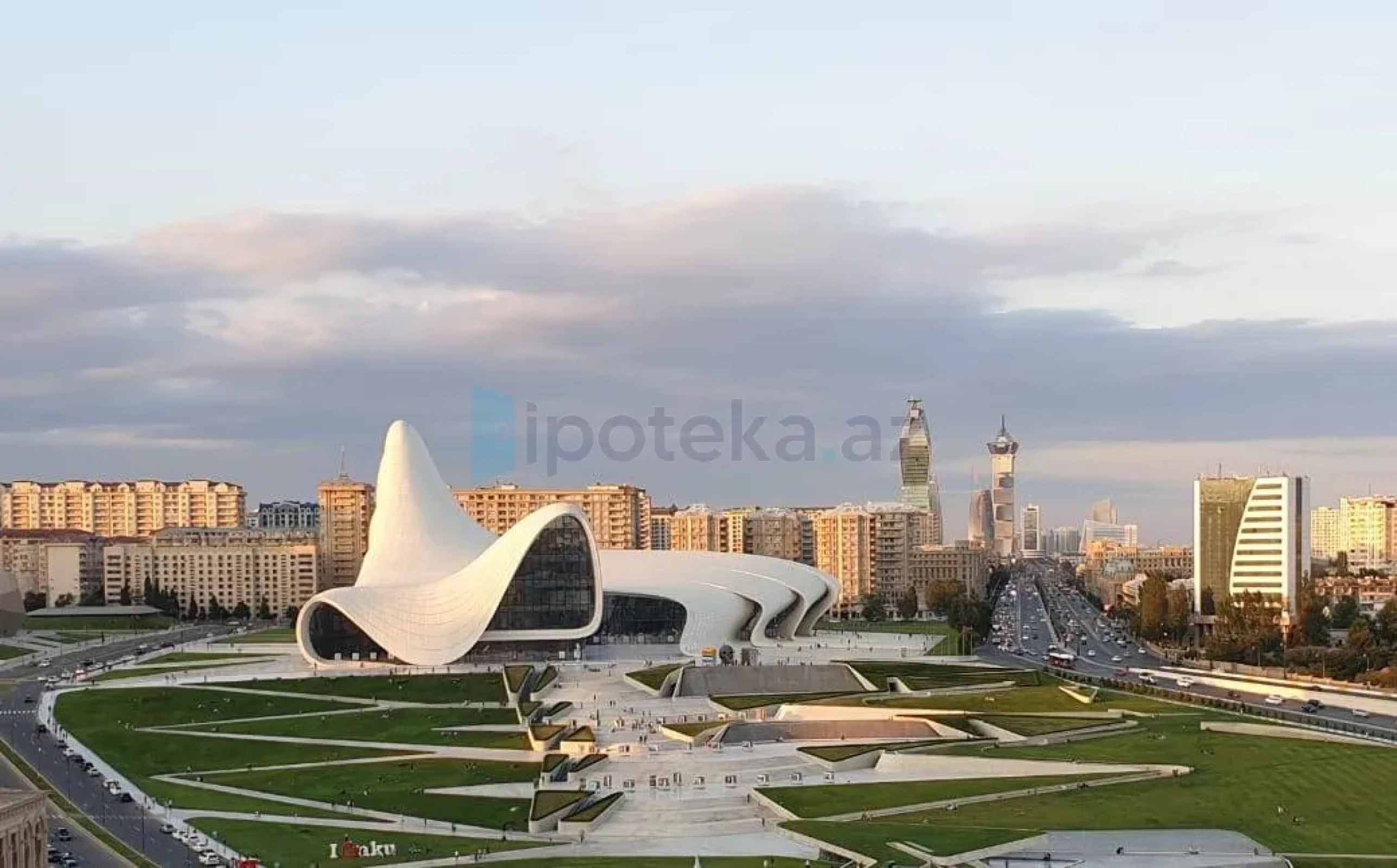 Satılır 4 otaqlı yeni tikili 200 m²