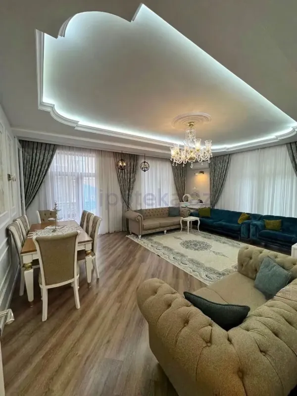 Satılır 4 otaqlı yeni tikili 200 m²