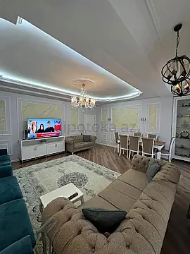 Satılır 4 otaqlı yeni tikili 200 m²