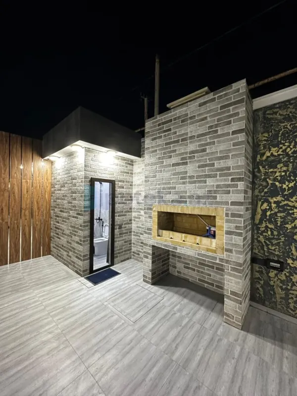 Satılır 4 otaqlı mənzil 150 m²