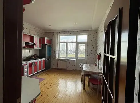 Satılır 2 otaqlı yeni tikili 81 m²