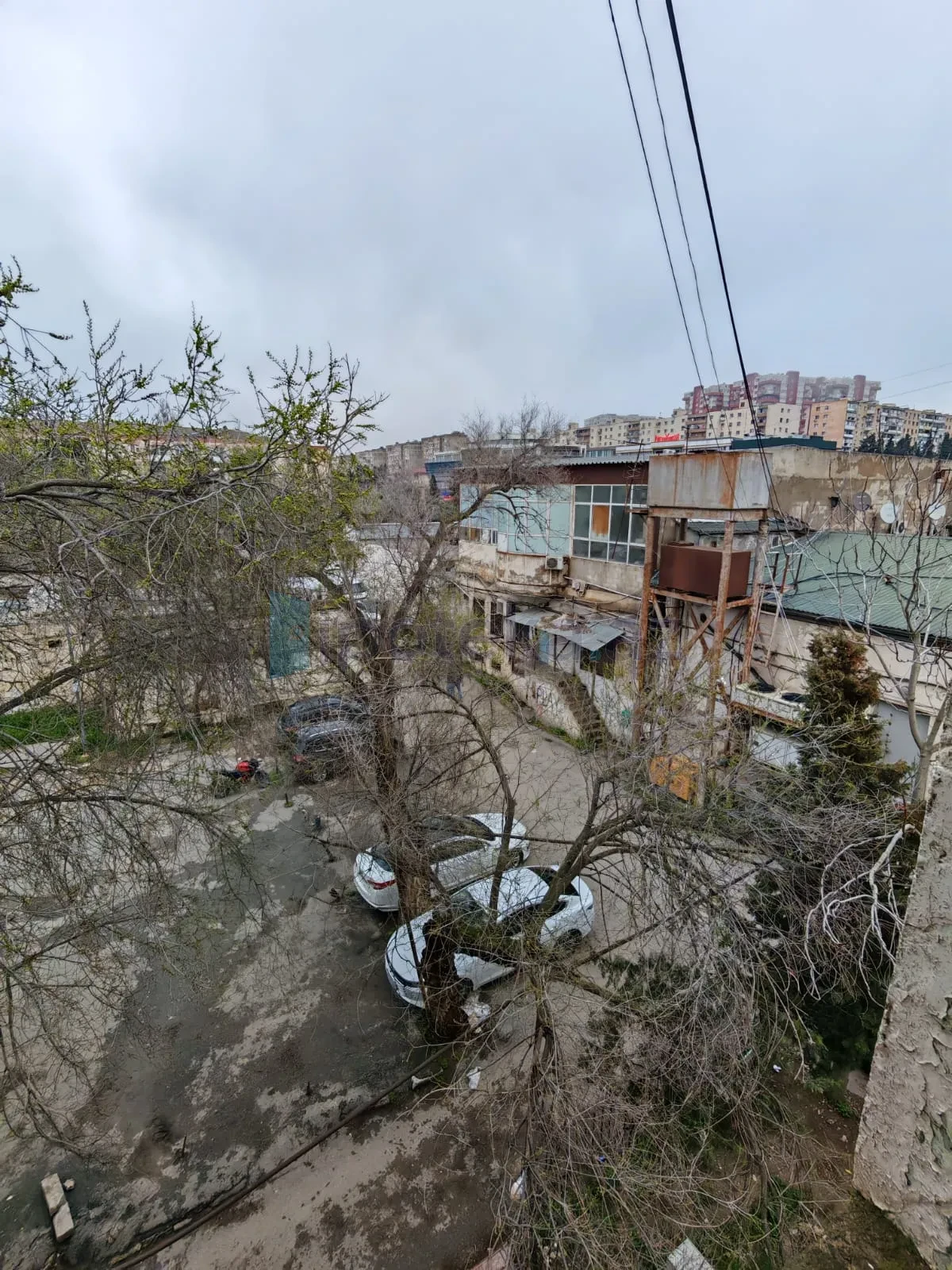 Satılır 2 otaqlı köhnə tikili 48 m²