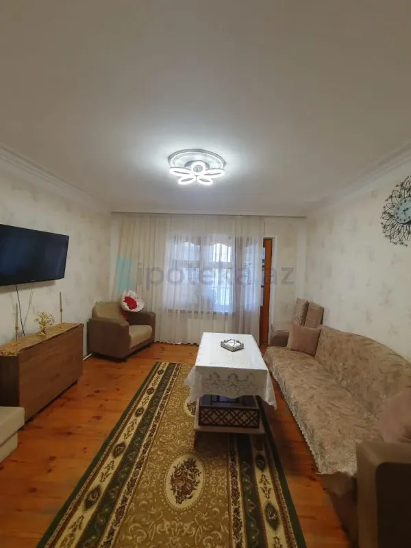 Satılır 2 otaqlı köhnə tikili 49 m²