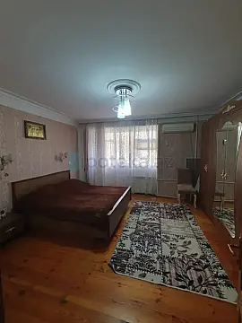 Satılır 2 otaqlı köhnə tikili 49 m²