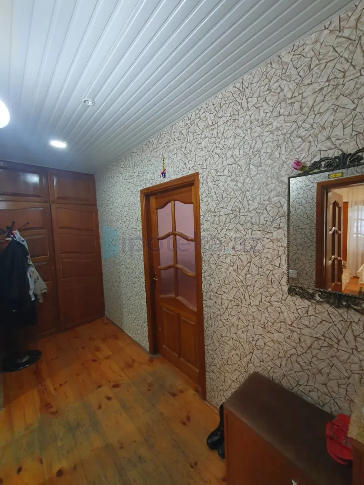 Satılır 2 otaqlı köhnə tikili 49 m²