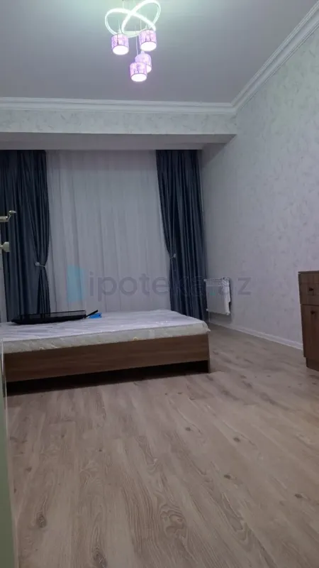 Satılır 3 otaqlı yeni tikili 90 m²