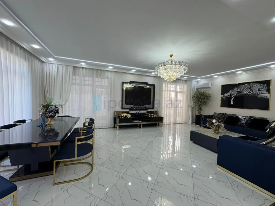 Satılır 6 otaqlı mənzil 300 m²
