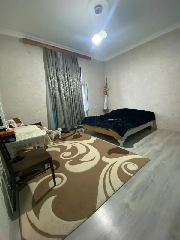 Satılır 4 otaqlı həyət evi 320 m²