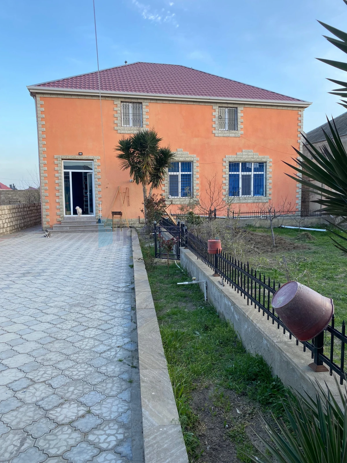 Satılır 4 otaqlı həyət evi 320 m²