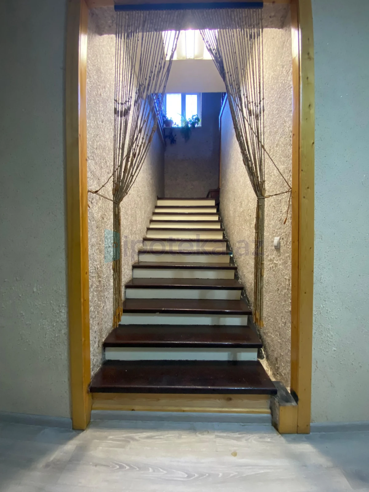 Satılır 4 otaqlı həyət evi 320 m²