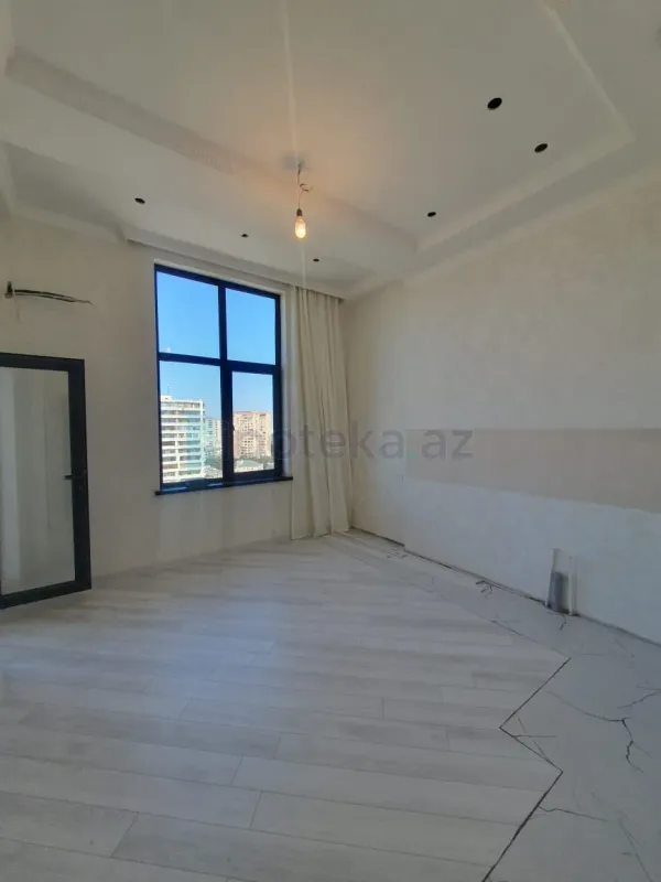Satılır 2 otaqlı yeni tikili 81 m²
