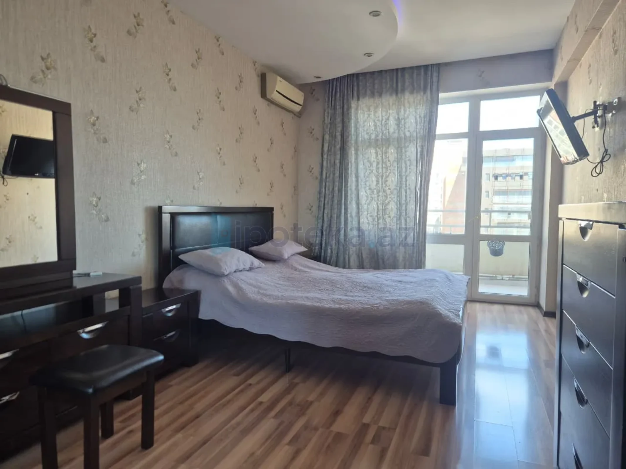 Satılır 3 otaqlı yeni tikili 114 m²