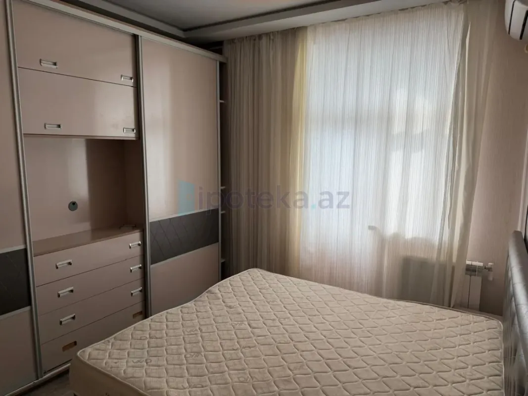 Satılır 3 otaqlı yeni tikili 75 m²