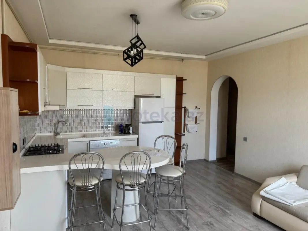 Satılır 3 otaqlı yeni tikili 75 m²