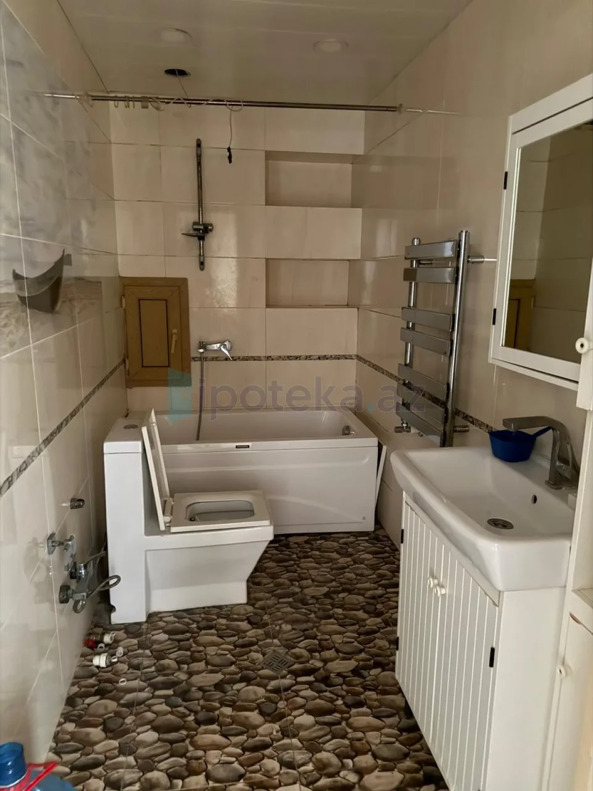 Satılır 3 otaqlı yeni tikili 75 m²