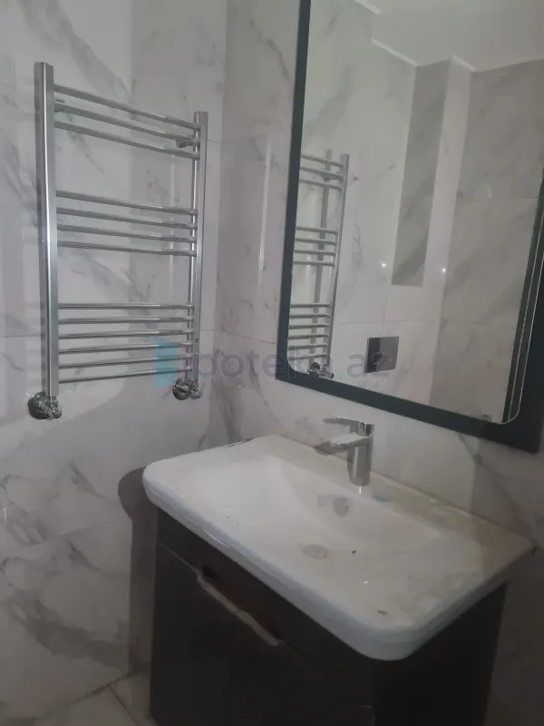Satılır 3 otaqlı yeni tikili 63 m²
