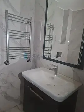 Satılır 3 otaqlı yeni tikili 63 m²