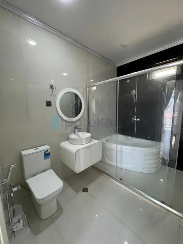 Satılır 6 otaqlı mənzil 300 m²