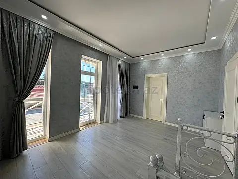 Satılır 6 otaqlı mənzil 300 m²