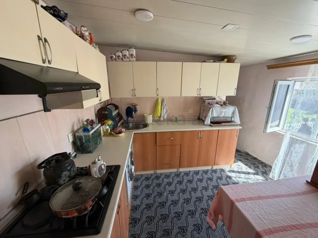 Satılır 6 otaqlı həyət evi 145 m²