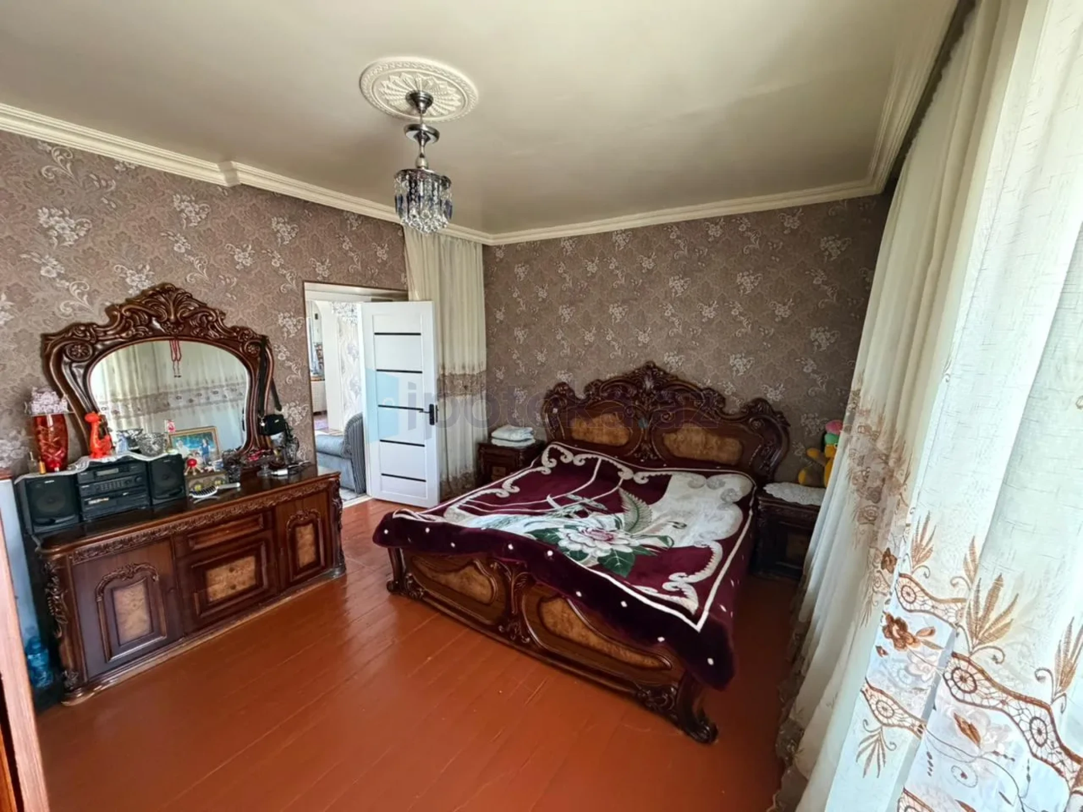 Satılır 6 otaqlı həyət evi 145 m²