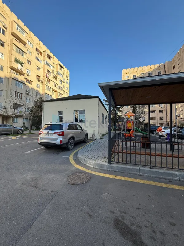Satılır 3 otaqlı köhnə tikili 80 m²