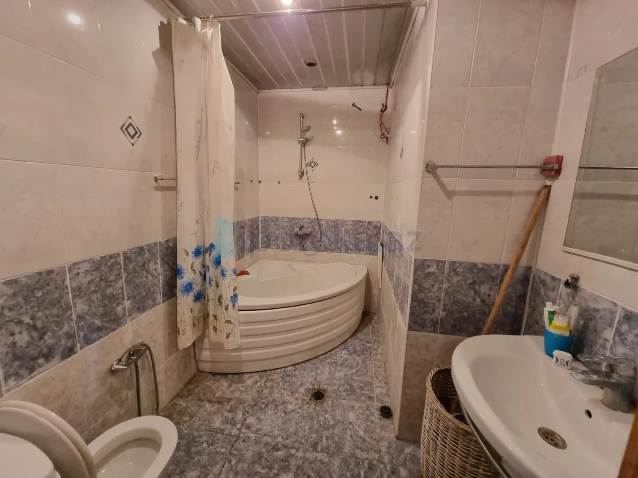 Satılır 2 otaqlı yeni tikili 60 m²