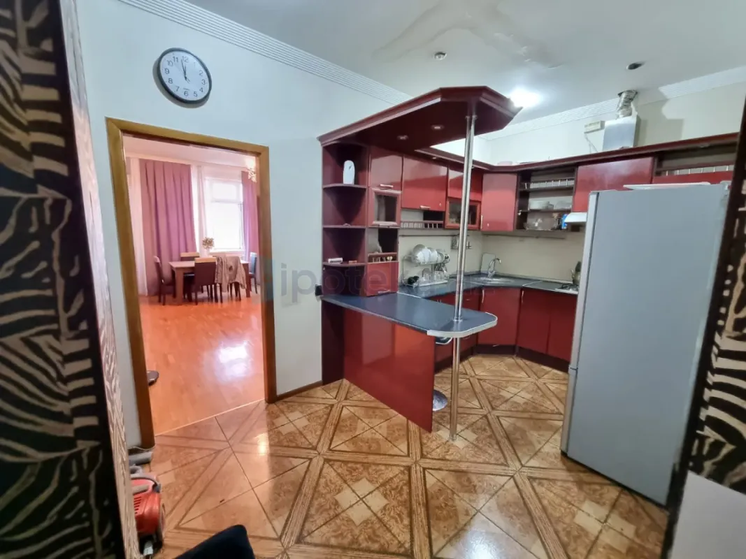 Satılır 2 otaqlı yeni tikili 60 m²