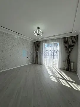 Satılır 5 otaqlı mənzil 290 m²