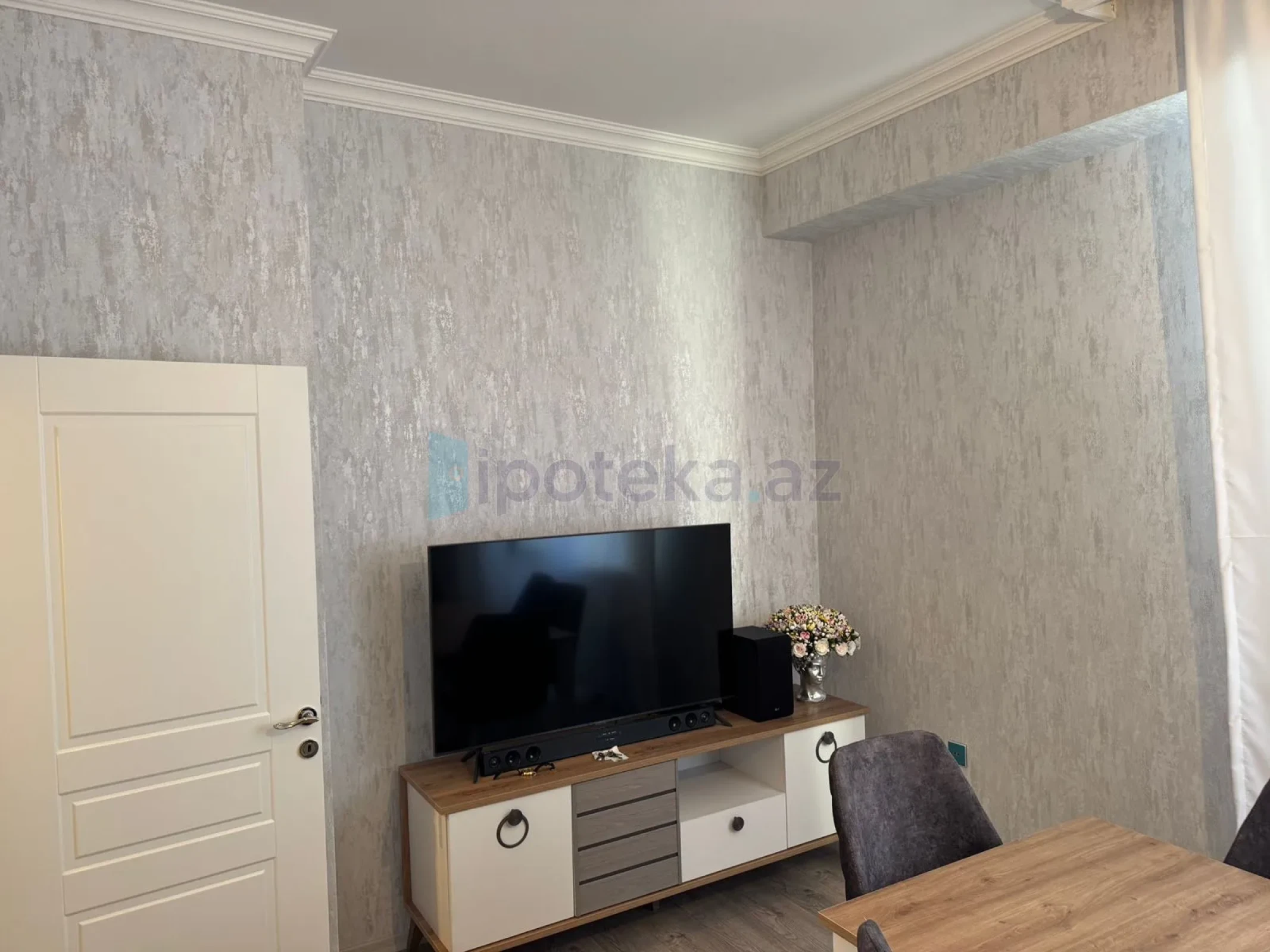 Satılır 2 otaqlı yeni tikili 64 m²