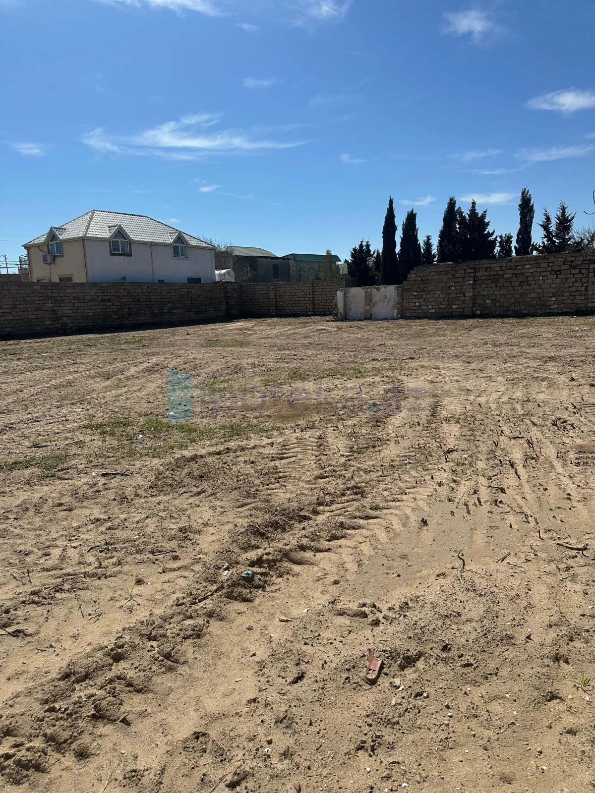 Satılır torpaq sahəsi 12 m²