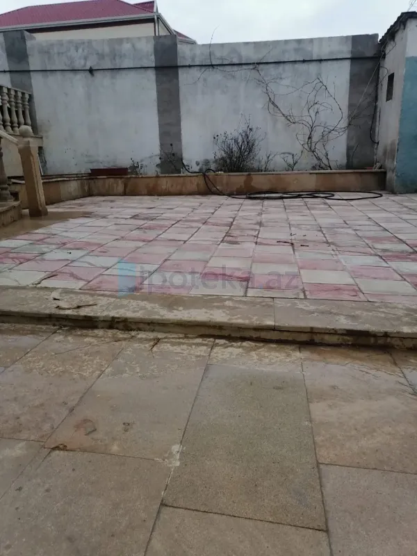 Satılır 6 otaqlı həyət evi 202 m²