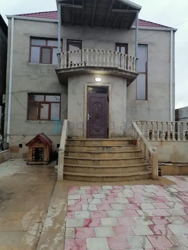 Satılır 6 otaqlı həyət evi 202 m²
